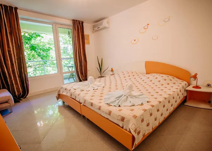 Mng Yassen סאני ביץ'