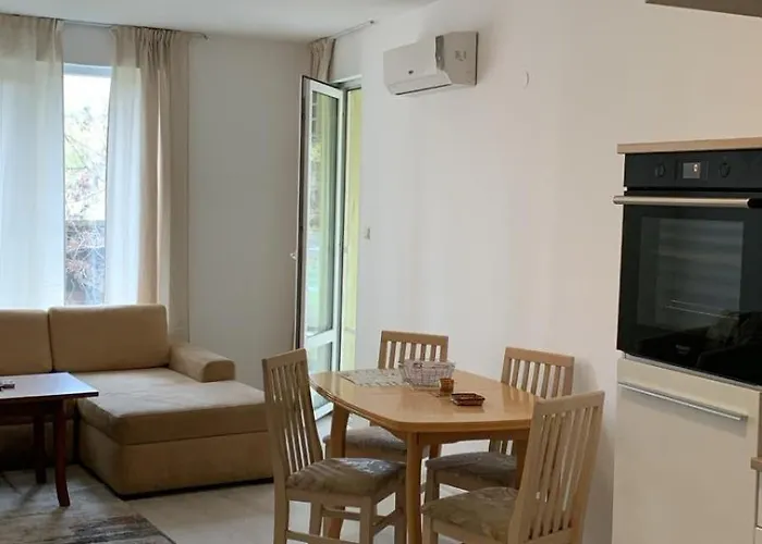 Mng Yassen סאני ביץ'