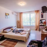 Mng Yassen Aparthotel 4*