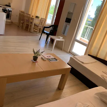 Mng Yassen アパートホテル 4*