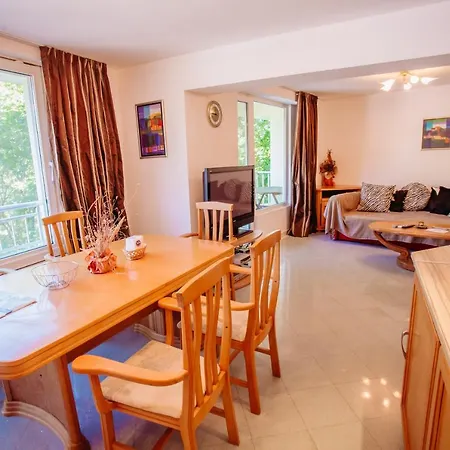 Lägenhetshotell Mng Yassen Slăntjev Brjag