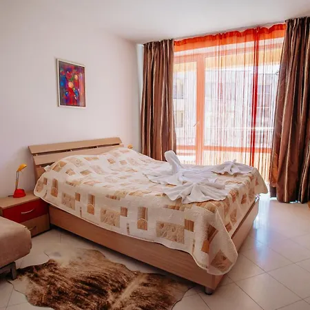 Mng Yassen Lägenhetshotell Slăntjev Brjag