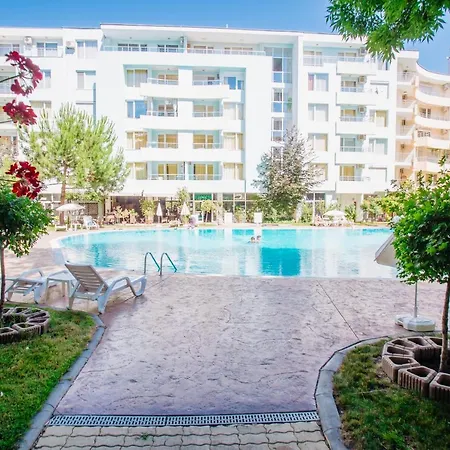 Mng Yassen Апартхотел 4*