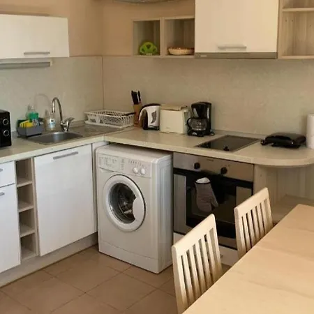 Mng Yassen Lägenhetshotell Slăntjev Brjag