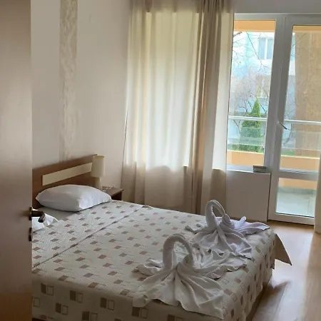 Апартхотел Mng Yassen