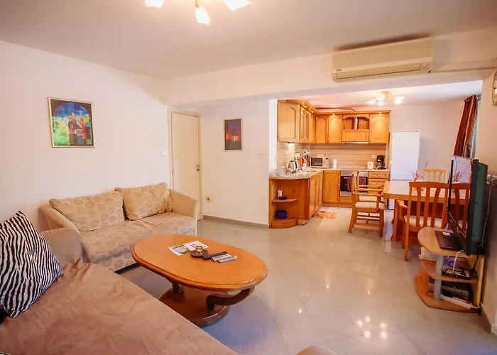 Mng Yassen 4* Napospart