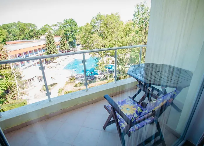 Apartmanhotel Mng Yassen 4*