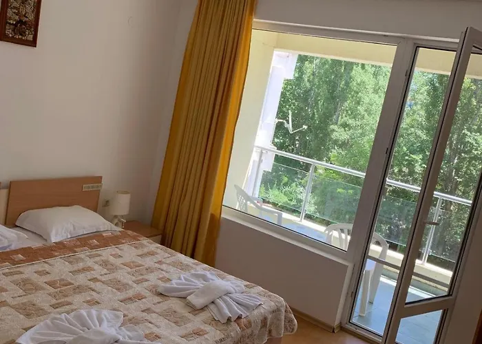 Mng Yassen Apartmanhotel 4*