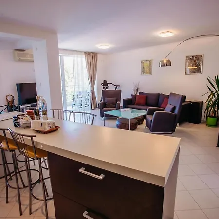 Mng Yassen Apart-hotel