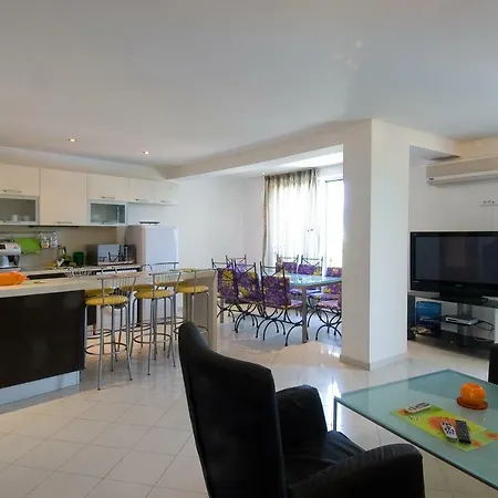 Apart-hotel Mng Yassen Sunny Beach