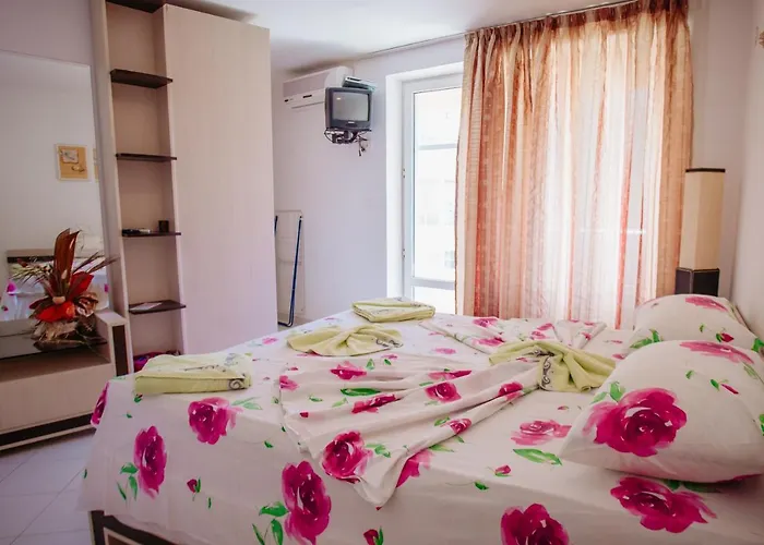 Mng Yassen 아파트호텔 써니비치